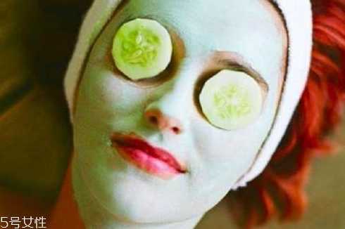 黄瓜敷脸能祛眼袋吗？