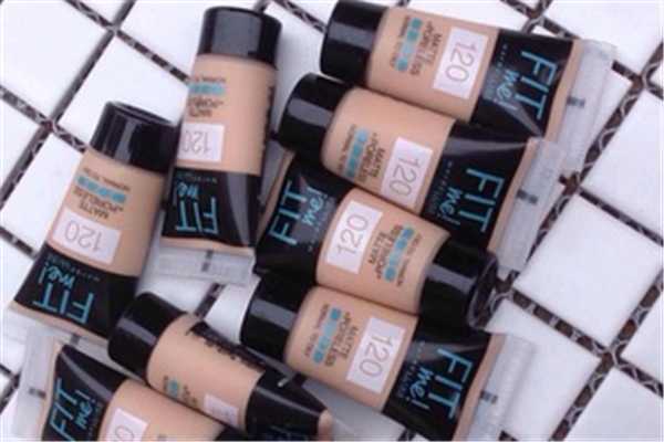 美宝莲巨持妆粉底液怎么样 美宝莲巨持妆粉底液怎么样