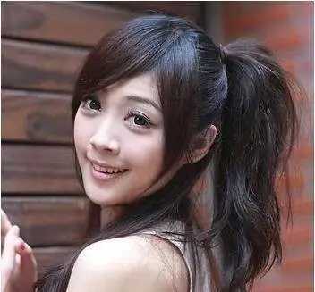 长脸适合高扎蓬松卷发马尾吗？分享适合长脸女士的9款发型