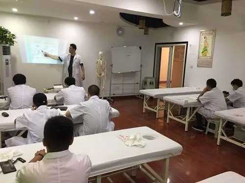 正骨推拿培训一般要多少学费? 正骨推拿培训一般要多少学费?