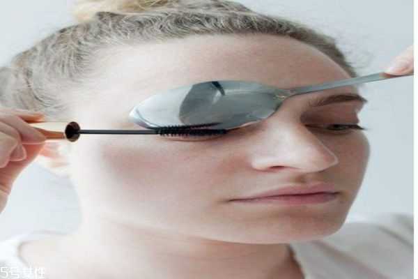 如何正确画眼睫毛？画眼睫毛要注意什么