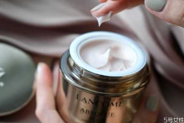 兰蔻菁纯面霜和雅诗兰黛面霜哪个好？兰蔻菁纯面霜真假辨别