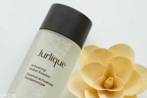 茱莉蔻精华水使用顺序 茱莉蔻精华水使用顺序