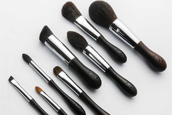 化妆刷用之前要打湿吗 化妆刷怎么区分