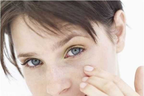 有脂肪粒推荐什么眼霜