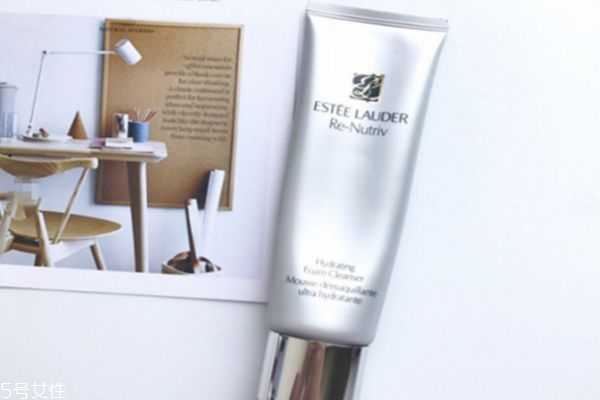 雅诗兰黛洗面奶怎么用