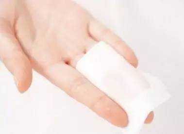 涂护肤品的正确手法