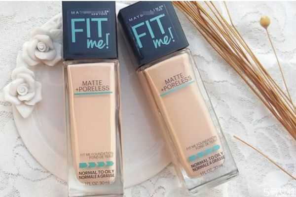 补妆可以用不是一个牌子的粉底液么?补妆还用粉底液吗 补妆可以用不是一个牌子的粉底液么?补妆还用粉底液吗