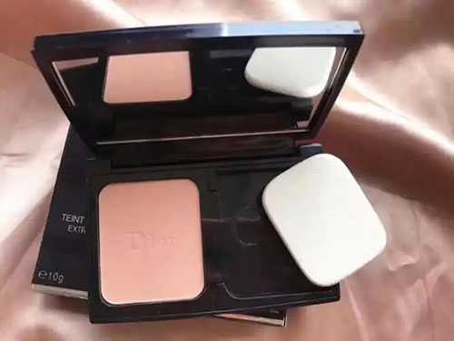 混合皮可以用粉饼吗