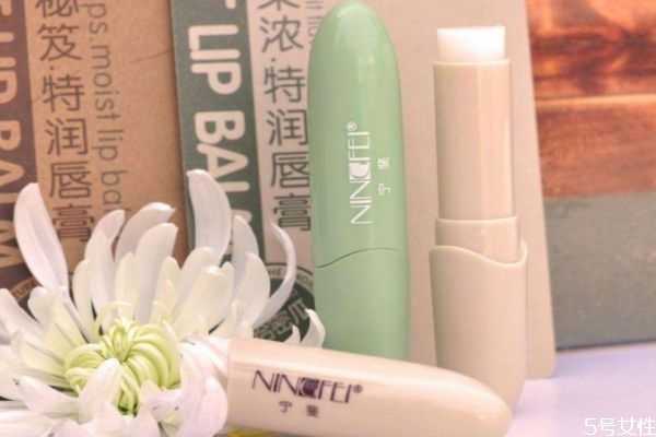 曼秀雷敦润唇膏可以涂脸吗？曼秀雷敦唇膏涂脸上怎么样