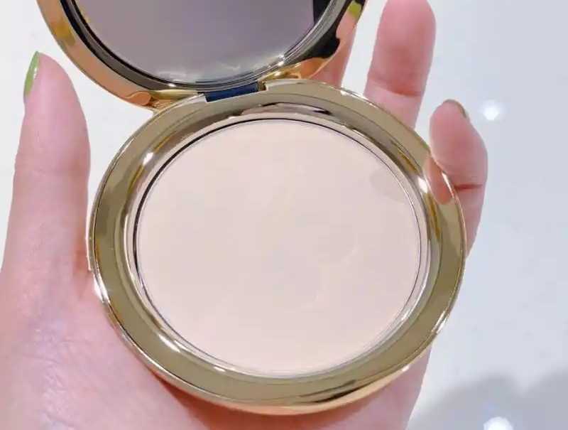 孕妇可以使用粉饼吗 孕妇可以使用粉饼吗