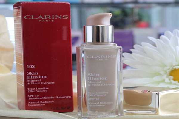 娇韵诗苹果光透亮粉底液