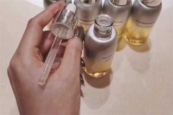 英树鎏光瓶效果怎么样？英树鎏光瓶好用吗