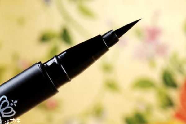 新手怎么挑选眼线笔？新手画眼线最简单方法