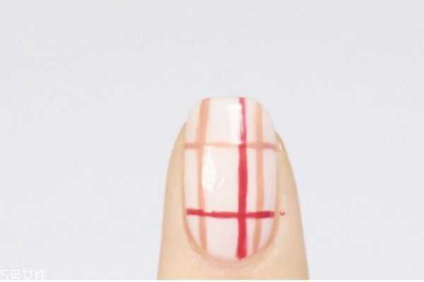 日系田园风美甲怎么做？丝绒美甲做法教程