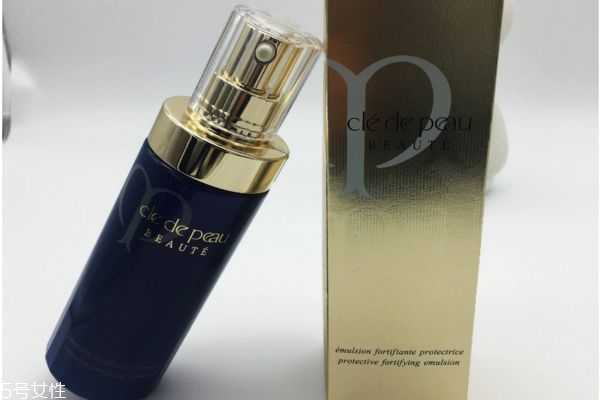 日本什么美白乳液好用