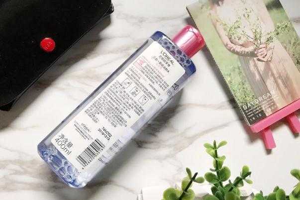 卸妆水和卸妆膏哪个对皮肤伤害小