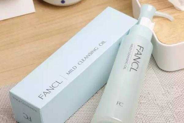 卸妆乳卸妆后还需要用洗面奶吗？卸妆乳和洗面奶有什么区别