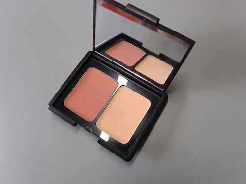 腮红的主要功效是什么