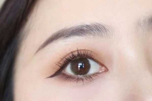 美瞳难戴吗？戴美瞳的方法与技巧