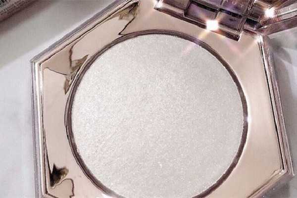 高光粉饼是干嘛用的 高光粉饼是干嘛用的