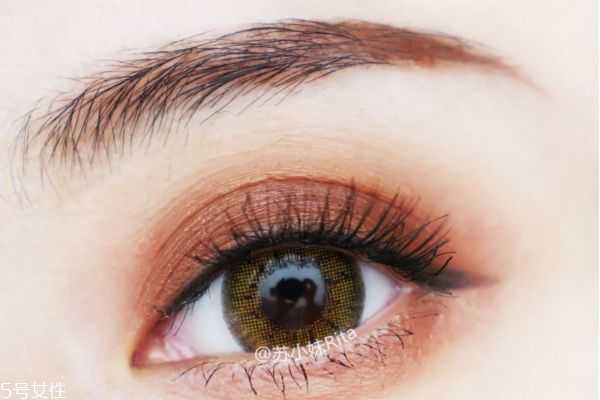 双色眼影怎么画？