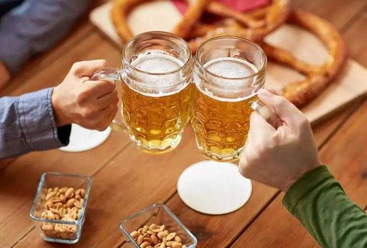 喝酒前吃什么能解酒不容易醉 喝酒前吃什么能解酒不容易醉