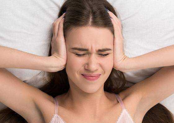 “长期化妆”和“长期素颜”，5年后皮肤有什么区别？