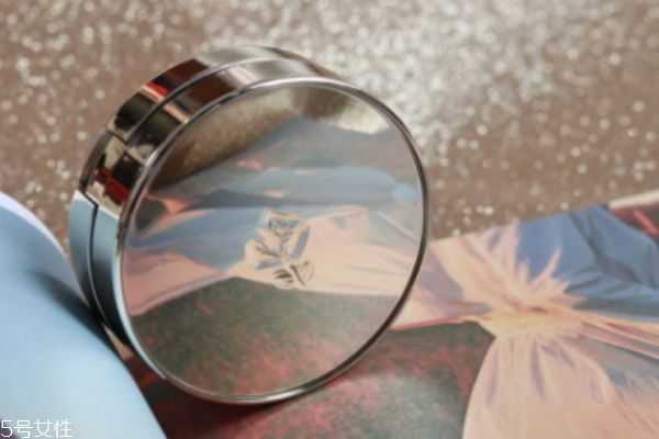 兰蔻菁纯气垫和阿玛尼气垫哪个好