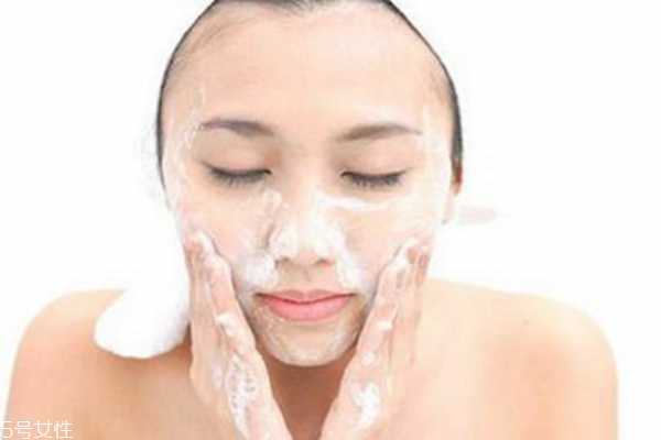 jm黄金蚕丝面膜要洗嘛 jm黄金蚕丝面膜要洗嘛