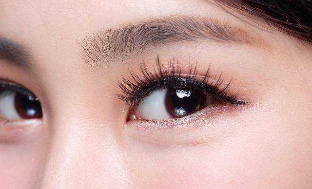 长期贴双眼皮的危害有哪些 长期贴双眼皮的危害有哪些