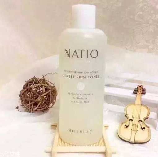 25岁以下用什么爽肤水好?成分越精简越好 25岁以下用什么爽肤水好?成分越精简越好