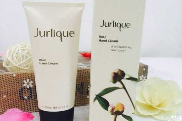 护手霜长期使用手会变香吗?护手霜含香精有伤害吗 护手霜长期使用手会变香吗?护手霜含香精有伤害吗