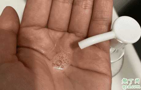 赫丽尔斯洗面奶像洗洁精是真的吗?赫丽尔斯洗面奶干皮可以用吗 赫丽尔斯洗面奶像洗洁精是真的吗?赫丽尔斯洗面奶干皮可以用吗