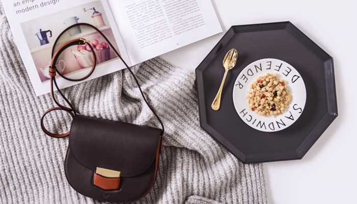 蔻驰专柜款和奥特莱斯款区别 蔻驰专柜款和奥特莱斯款区别