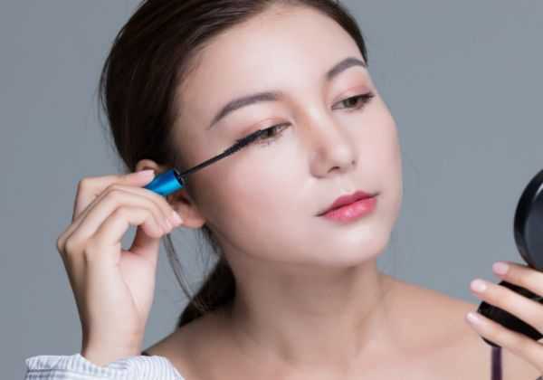 圆脸适合哪种眉型 圆脸适合哪种眉型