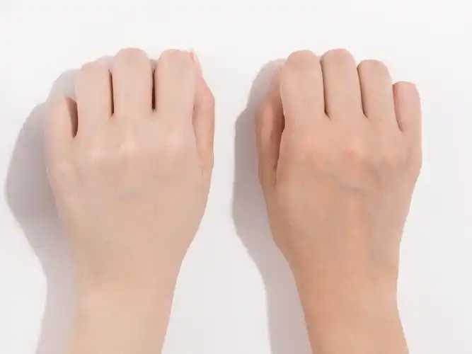 用素颜霜要先擦水乳吗