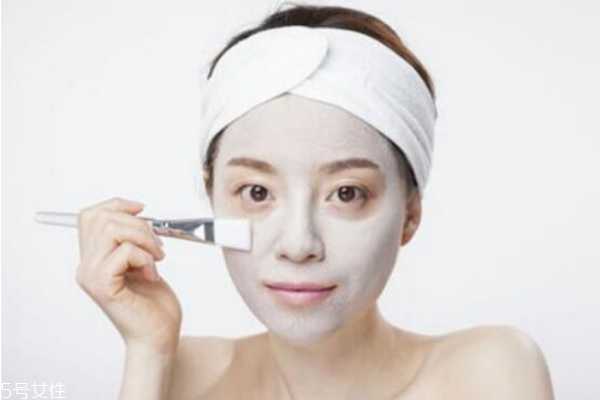 面膜泥干了能加水吗