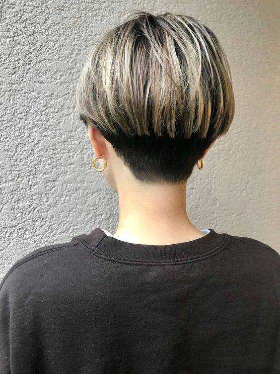 夏季女士短发这样剪，后脖推起来真时尚，看着很心动 