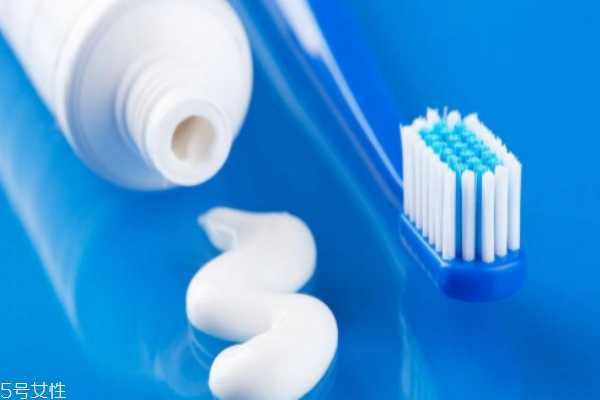 抗敏感牙膏什么牌子好 敏感牙齿有救了