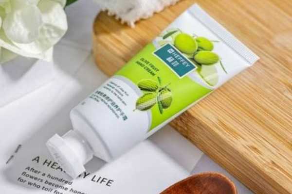 身体乳和润肤露的区别 身体乳和润肤露的区别