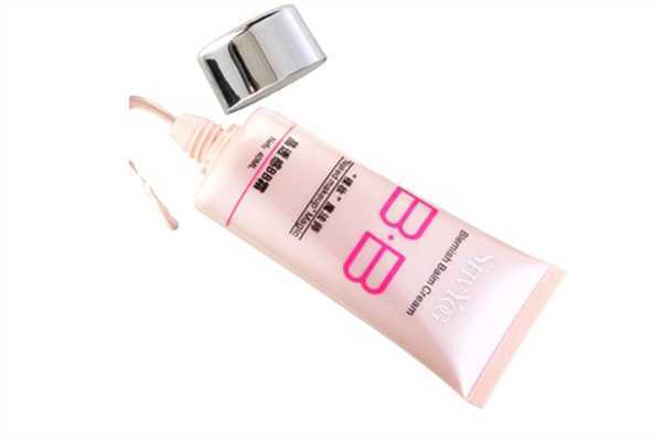 bb霜买什么颜色好