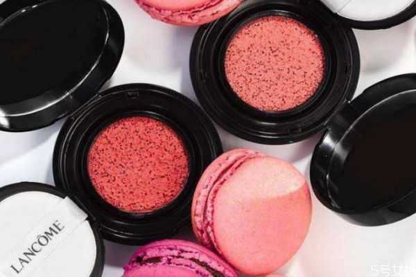 腮红过期了还能继续用吗 腮红过期了还能继续用吗