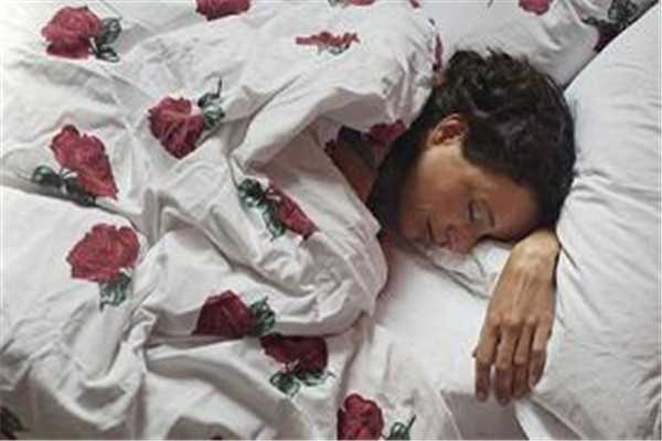 熬夜后皮肤差如何补救