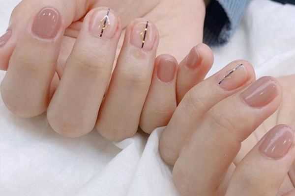 指甲油不涂底油会如何?如何辨别指甲油好坏 指甲油不涂底油会如何?如何辨别指甲油好坏