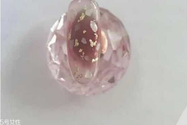 腮红美甲怎么做 做美甲的基本步骤