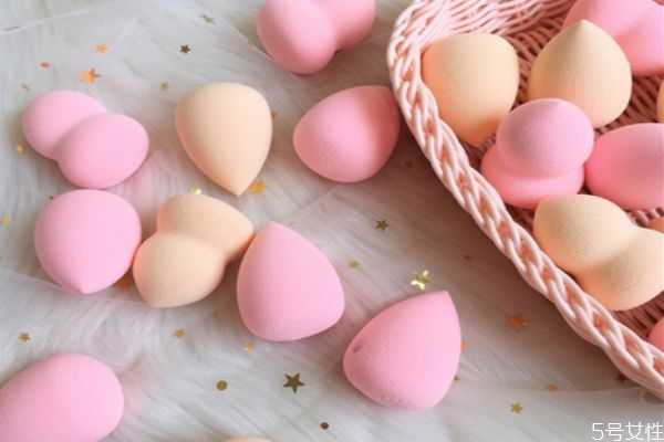 美妆蛋可以用粉扑代替吗？粉扑和美妆蛋的区别