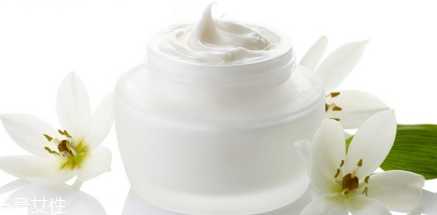 面霜能当身体乳吗 滋润度会不够