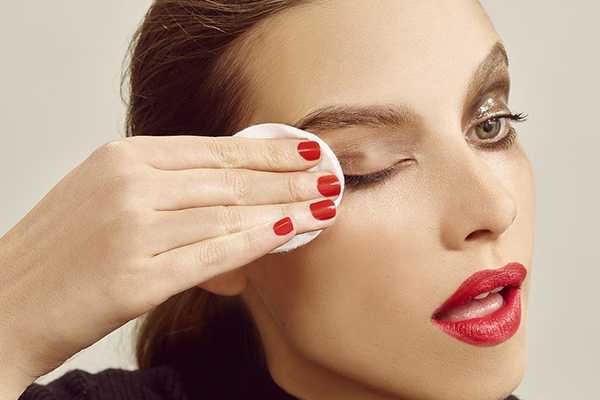 口红不掉色不沾杯的方法 口红不掉色不沾杯的方法