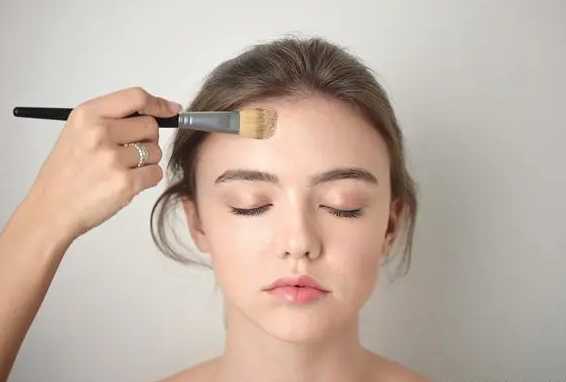 毛孔堵塞应该怎么化妆